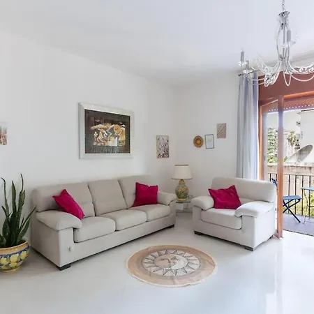 Sorrento, The Sweet Life, Central, With Panorama *